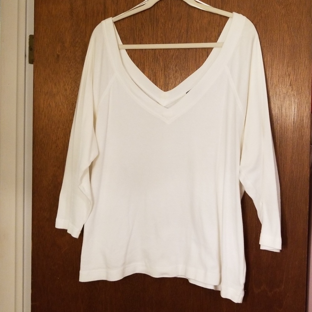 Size XXL Eddie Bauer Woman Deep V Neck!!
